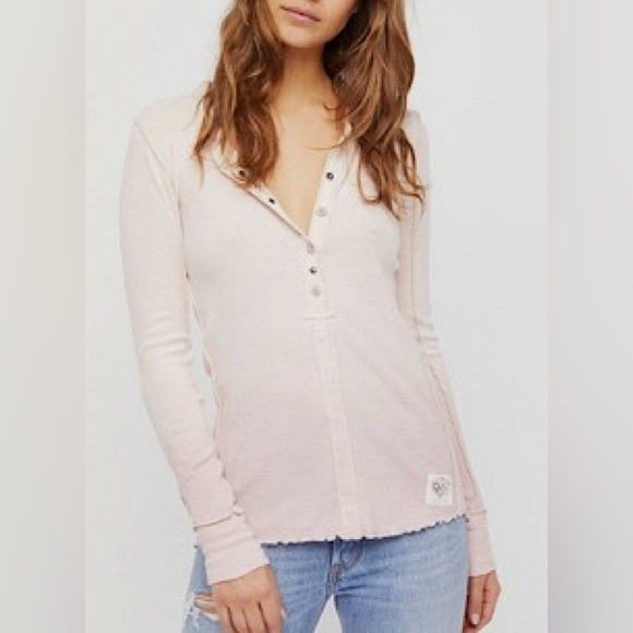 FREE PEOPLE Cozy Up Henley Shirt Top Blush Peach Ombré Combo Size Medium - Picture 1 of 7